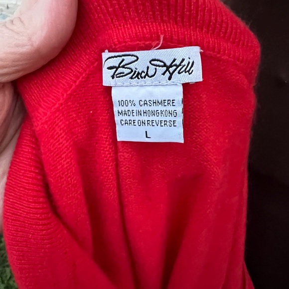 Red Women's Cashmere Cardigan Sweater - Picture 9 of 10